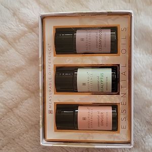 NITB, NWOT, Essential Oils, Net. Wt. 0.5 FL. OZ. Per Bottle, Aromatherapy.